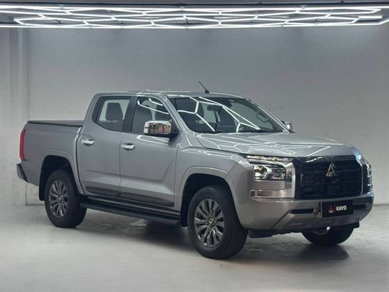 MITSUBISHI TRITON 2.4 BITURBO DIESEL CD HPE 4X4 AUTOMÁTICO MITSUBISHI TRITON 2.4 BITURBO DIESEL CD HPE 4X4 AUTOMÁTICO